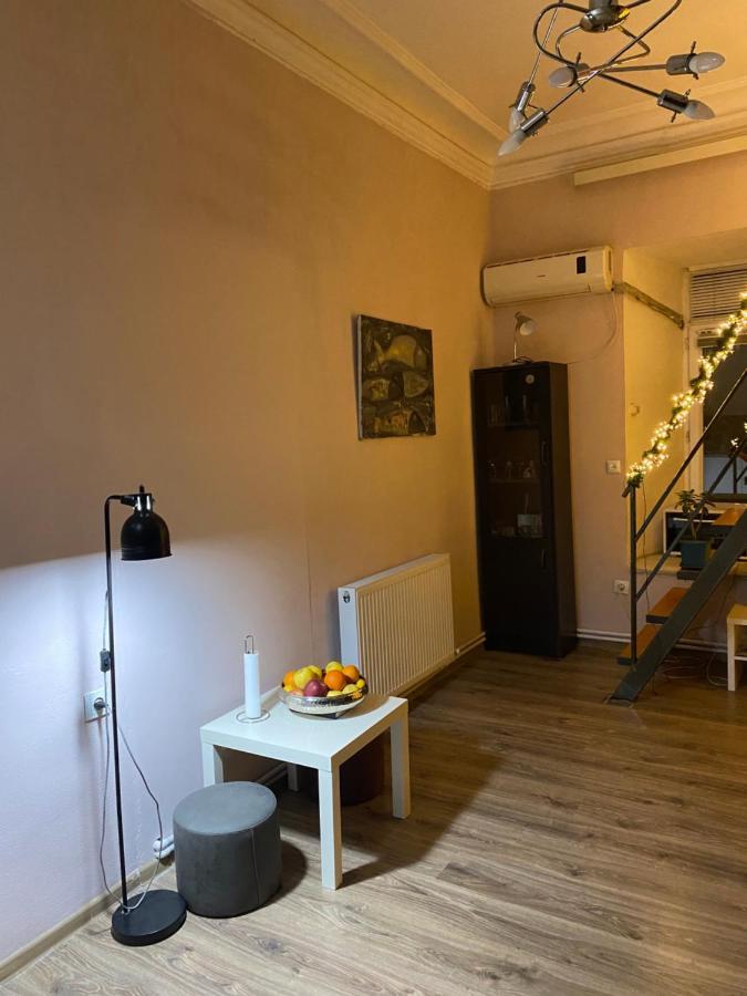 Art Apartment In Kala Tbilisi Historic District Bagian luar foto